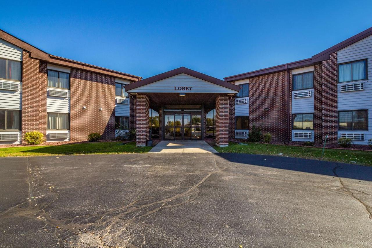 Motel 6-Saukville, Wi Exterior photo