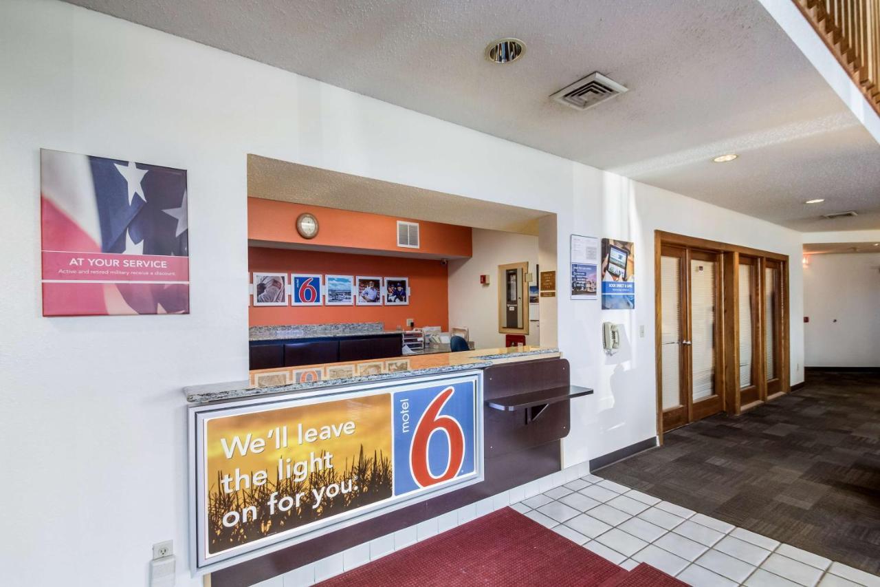 Motel 6-Saukville, Wi Exterior photo